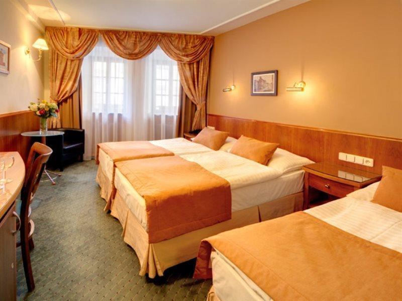 Clementin Hotel Prague Ngoại thất bức ảnh